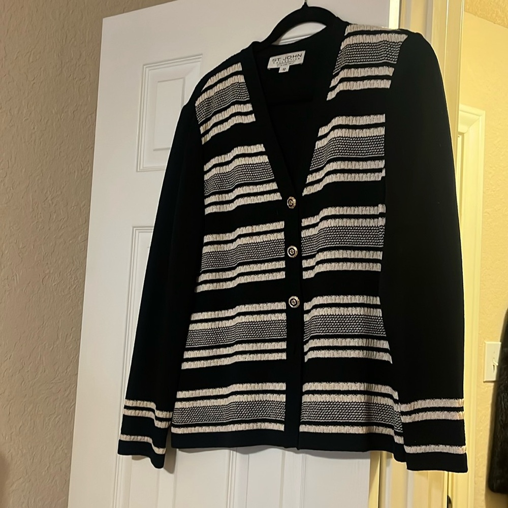 St. John’s Knit by Marie Gray black and beige jacket